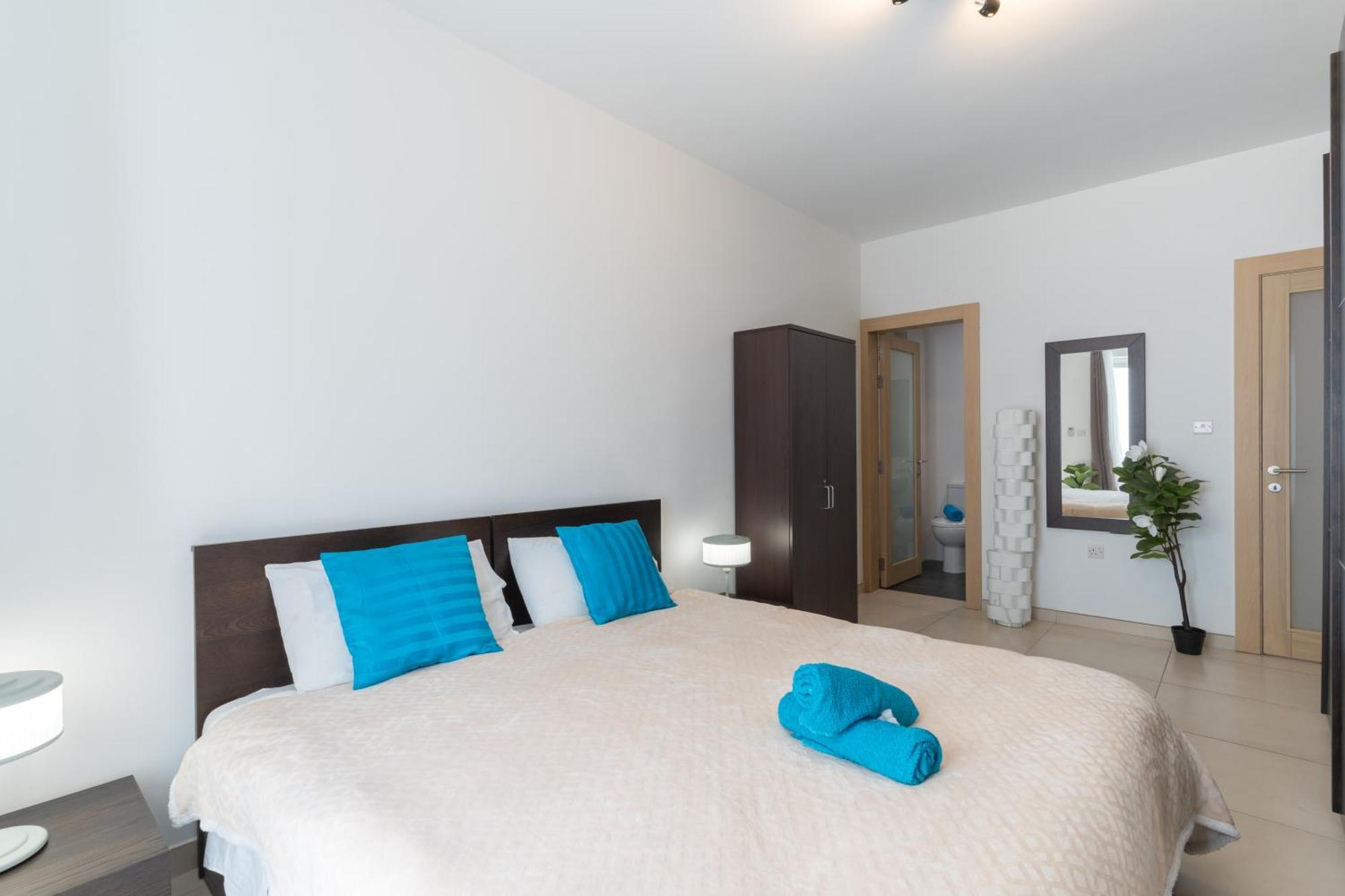 2 Bedroom In Central St Julians Prime Location In Paceville Apt 3 By Vaganza Saint Julian's Exterior photo